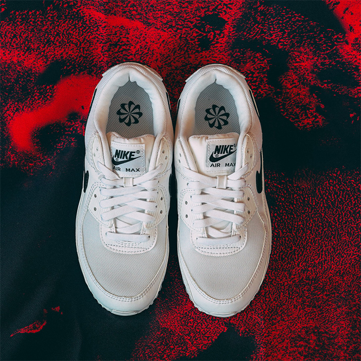 浦和レッズ ナイキエアマックス Air MAX90 NIKE Air MAX90 ×浦和レッズのコラボスニーカーを抽選販売