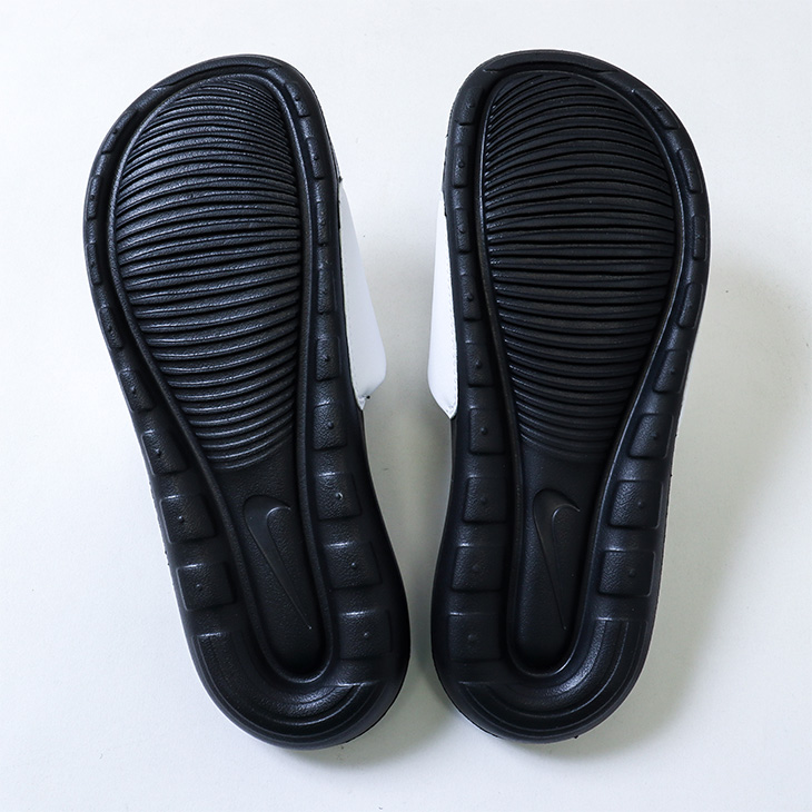 NIKE ビクトリー ワン スライド（エンブレム）/ホワイト | 浦和レッズ