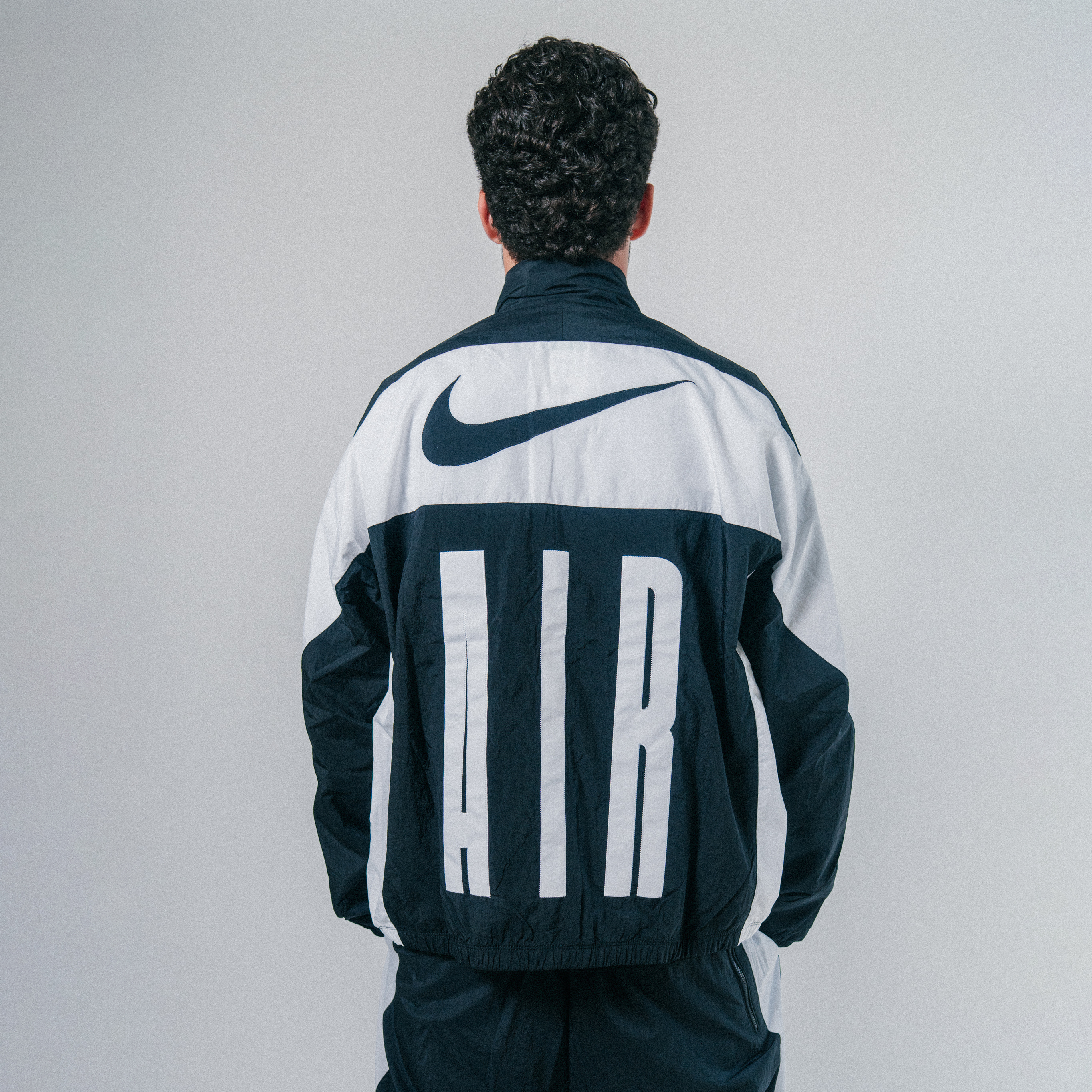 ナイキ 浦和レッズ トラックジャケット 2025 NIKEアンセムジャケット | 浦和レッズオンラインショップ