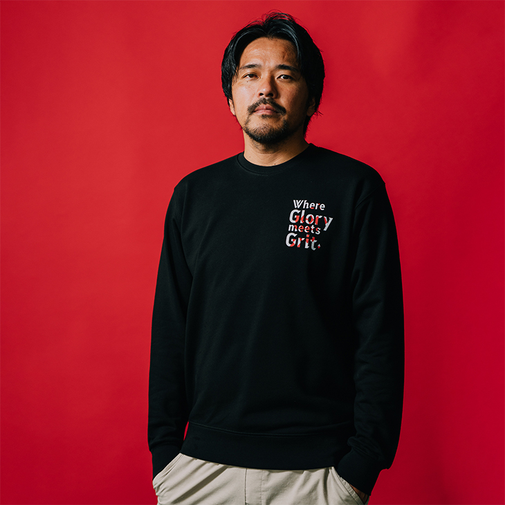 興梠慎三 "闘いの先にある" トレーナー/黒〈12月上旬〜12月12日までに順次発送〉