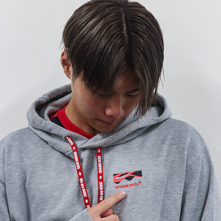 プルオーバーパーカー(Frost Wave/赤紐)/グレー | 浦和レッズ