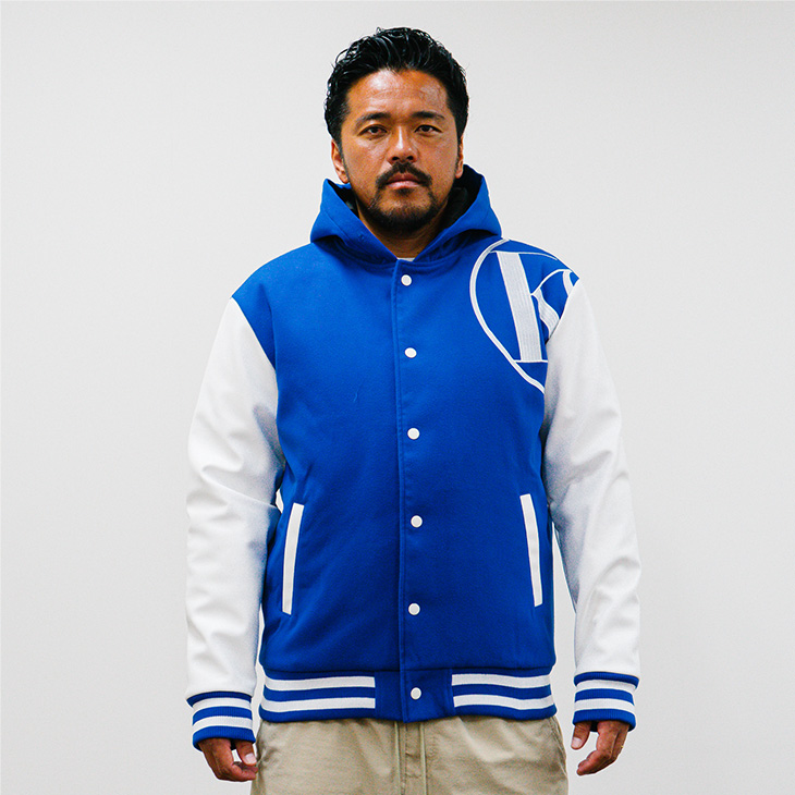 興梠慎三 "KS(感謝)をつたYELL"  スタジアムジャンパー/青×白〈12月上旬〜12月12日までに順次発送〉