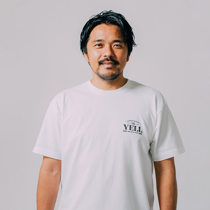 興梠慎三 "KS(感謝)をつたYELL"  Tシャツ(YELL)/白〈12月上旬〜12月12日までに順次発送〉