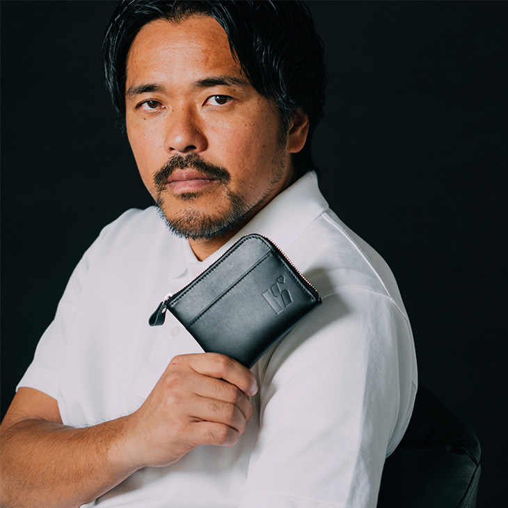 興梠慎三 "KS(感謝)をつたYELL" リアルレザーL型ハーフウォレット〈12月上旬〜12月12日までに順次発送〉