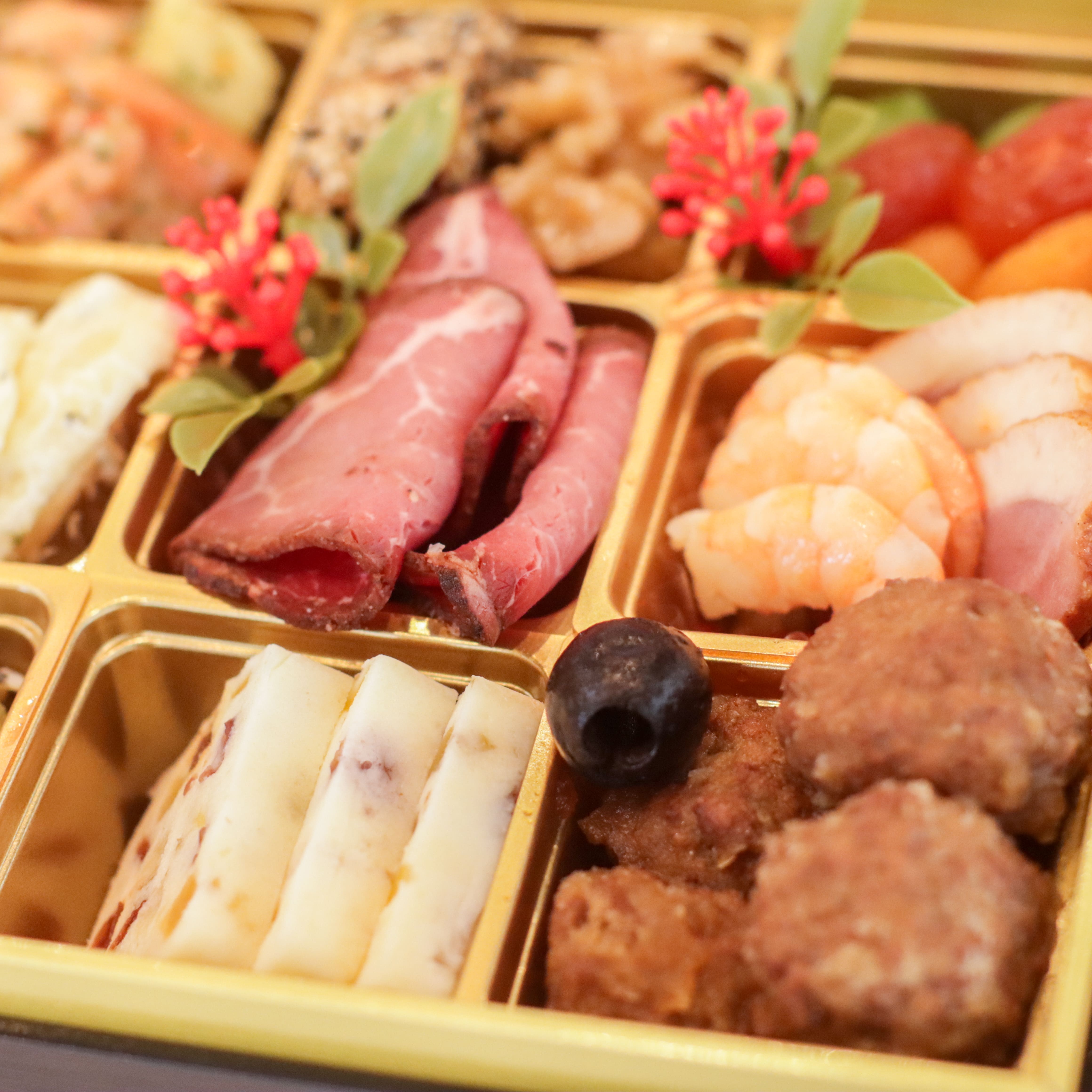 2026浦和レッズおせち（和洋二段重）2~3人前〈2025年12月30日(火) 必着