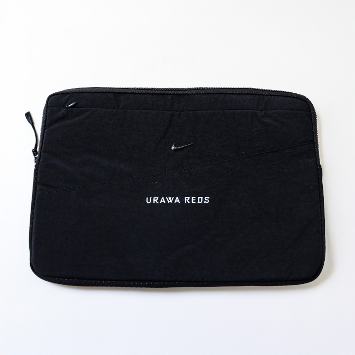 NIKE オーラ ラップトップ スリーブ