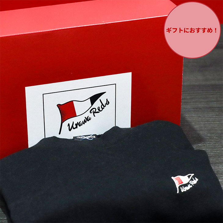 ワンポイントフラッグ刺繍トレーナー (ギフトボックス入り)/黒