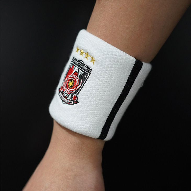 TUBE 40周年記念 ボタン付きシャツ ユニフォーム M　リストバンド付き 2026リストバンド(2nd) | 浦和レッズオンラインショップ