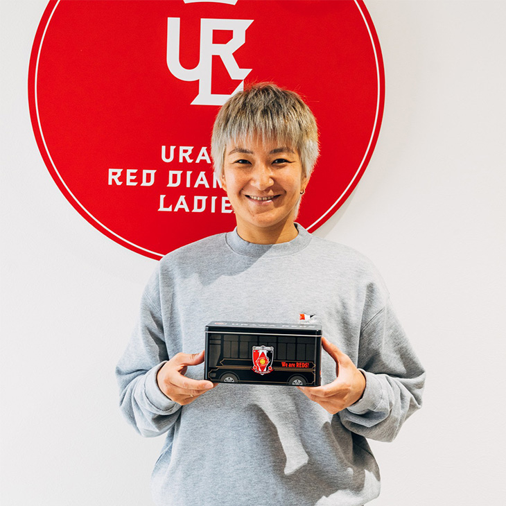 URAWA REDSバス ラムネ缶 (レディース)