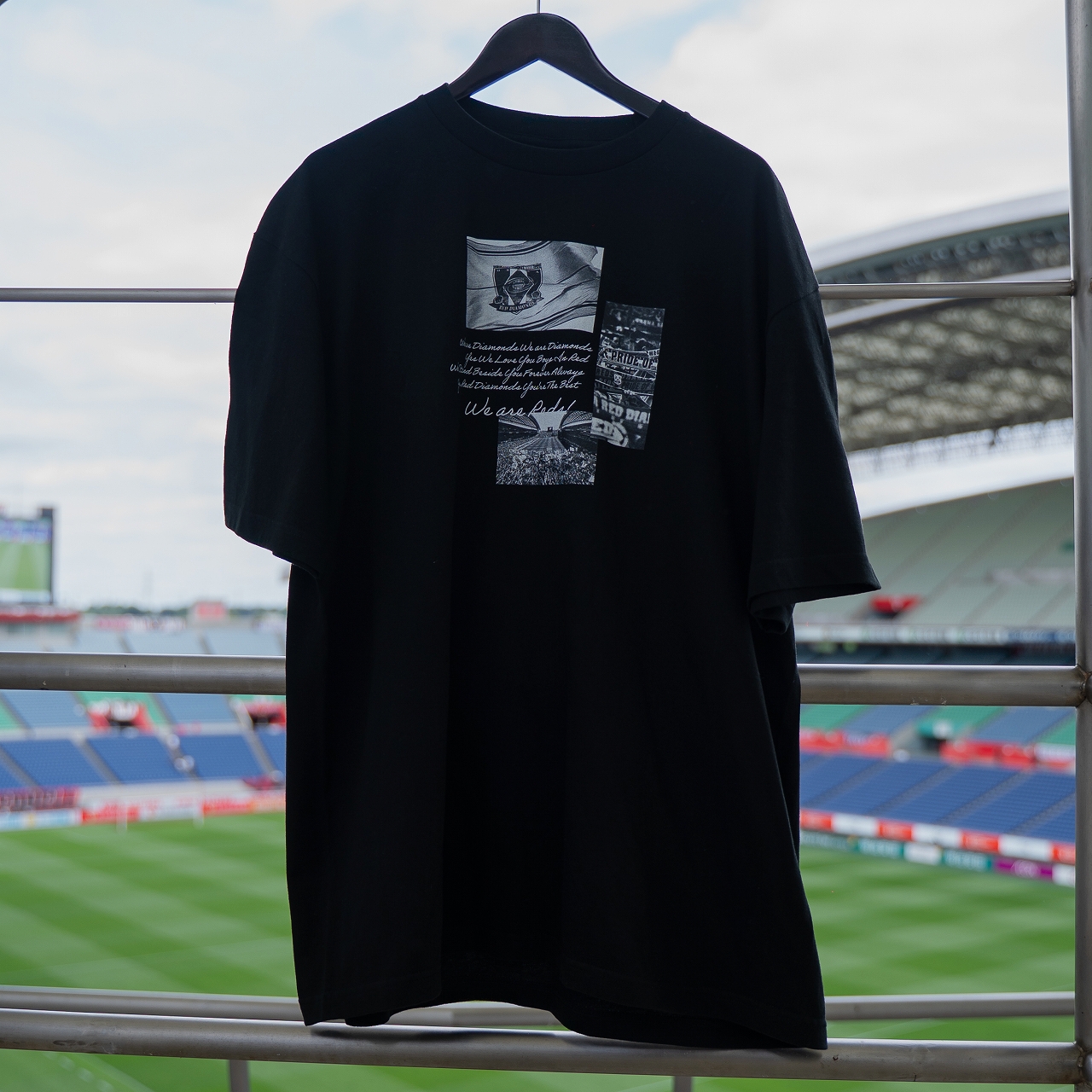 REDS GRAPHIC COLLECTION オーバーサイズTシャツ/CLUB/黒〈8月上旬から順次お届け〉