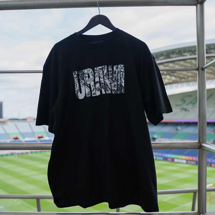 REDS GRAPHIC COLLECTION オーバーサイズTシャツ/URAWA REDS/黒〈8月上旬から順次お届け〉