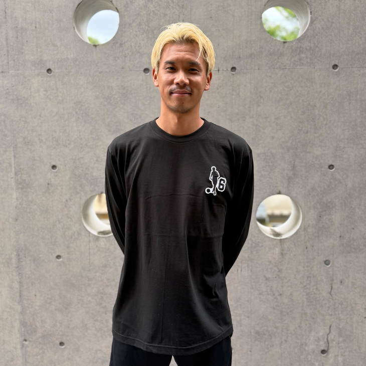 26-27 プレーヤーズ シルエットロングスリーブTシャツ/黒〈11月上旬から順次お届け〉