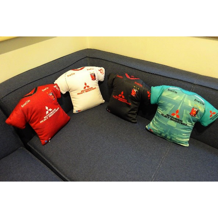 プレゼント サプライズ 浦和レッズ 非売品クッション - 記念グッズ